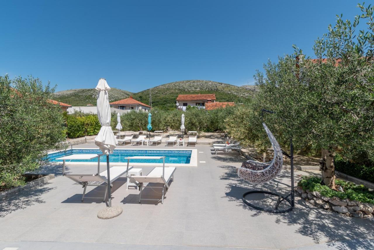 Apartmani Ville Vengo Traù Esterno foto