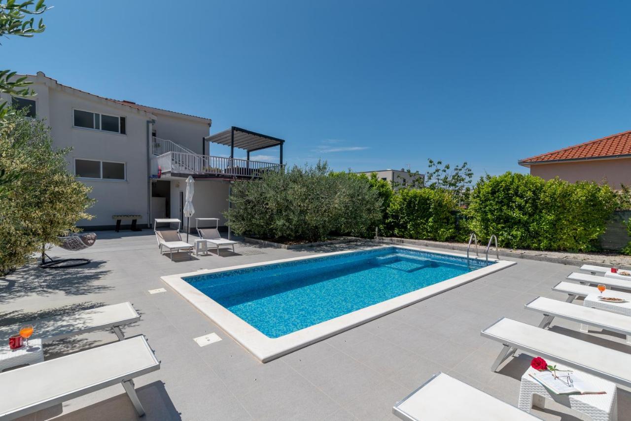 Apartmani Ville Vengo Traù Esterno foto